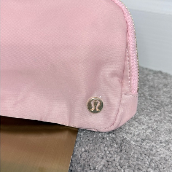 NWT Lululemon Pink/Gold Everywhere Wordmark Belt Bag - Picture 7 of 8